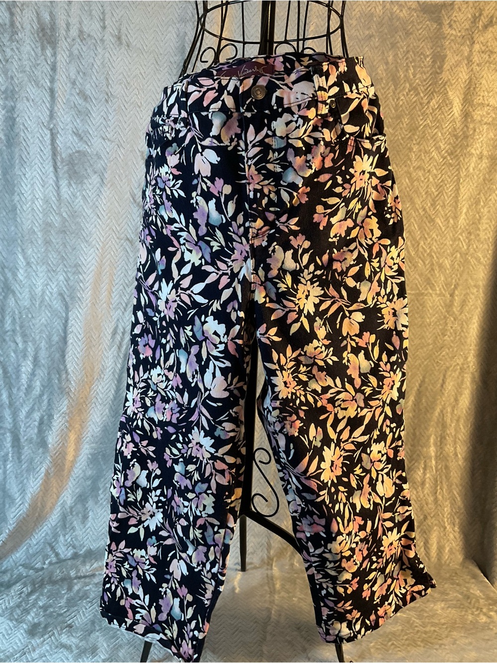 Gloria Vanderbilt Navy Floral Wide-Leg Pants with Pink & White Blooms
